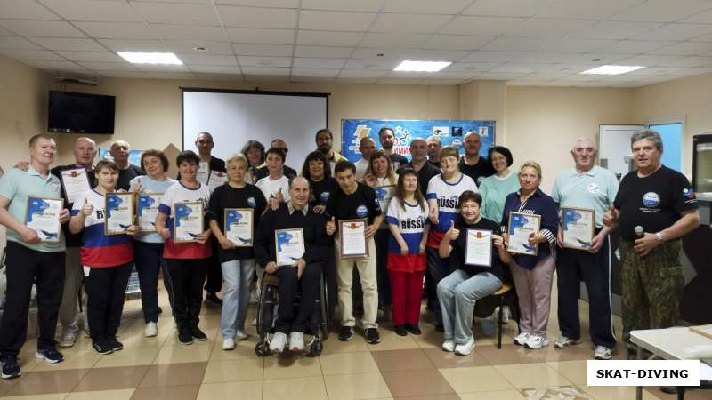 Торжественное подведение итого проекта "Плывем и ныряем вместе"
