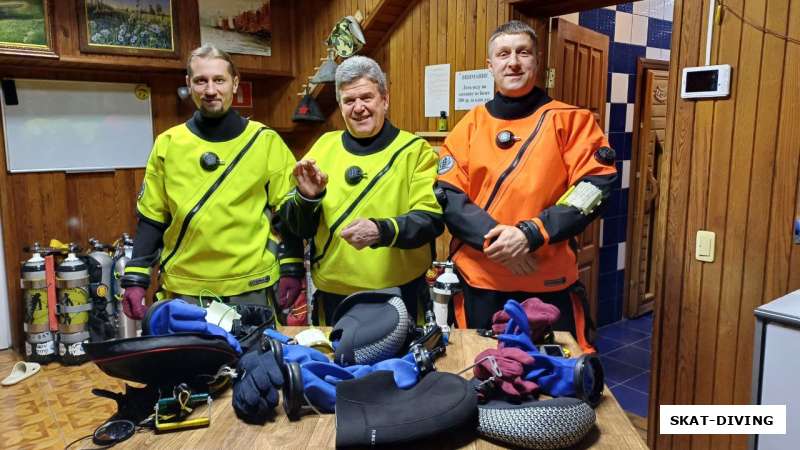 "Смотри как я могу" - промежуточный экзамен DRY SUIT DIVER