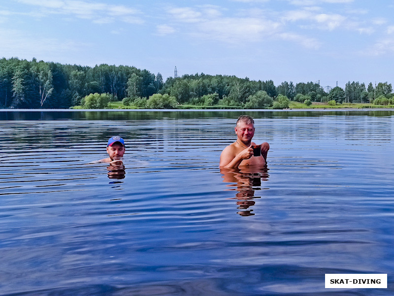 Федорук Дмитрий, Шукста Игорь, пока основной коллектив начинал субботний старт из Брянска, эти парни пили кофе по плечи в водохранилище