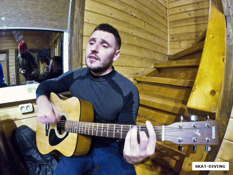 Федорук Дмитрий, тоже знает правильный подход к гитаре