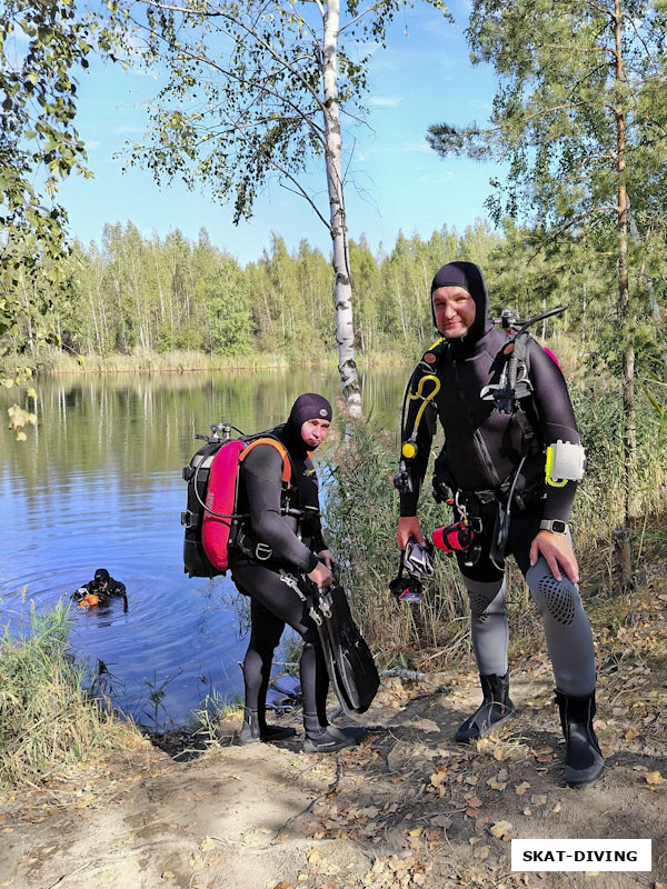 Ильичев Владлен, Пикин Дмитрий, и где-то поодаль в воде уже ждет инструктор