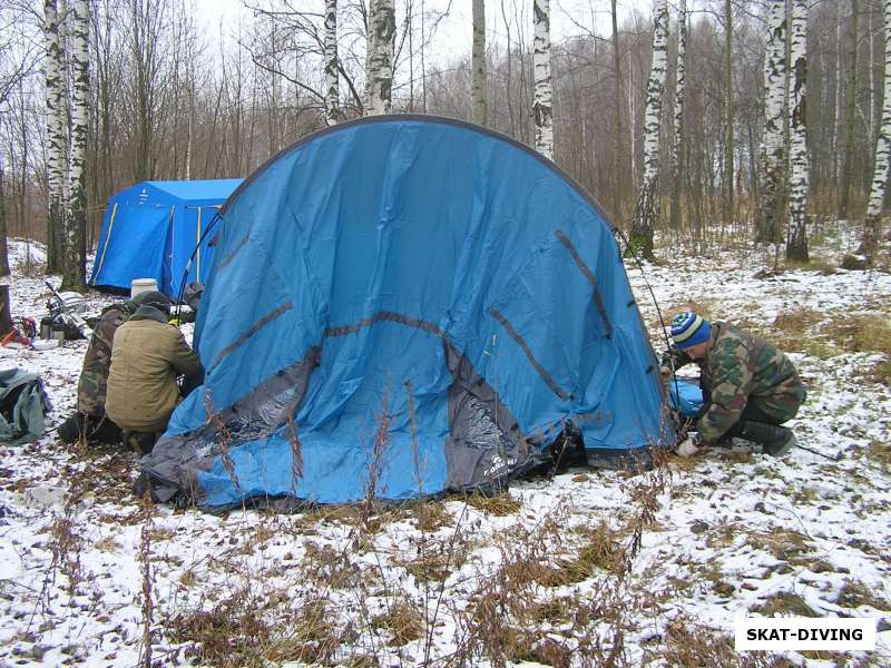 Палатка шестиместная