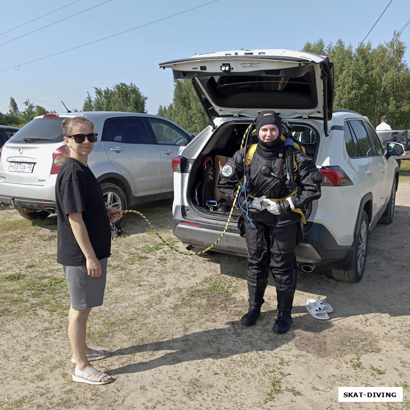 Романова Софья, Невструева Александра, подержите моего удава, пожалуйста, пока я собираюсь