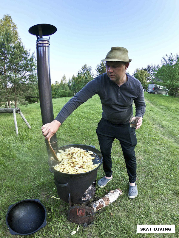 Леонов Дмитрий, так кто в итоге жарил картошку?