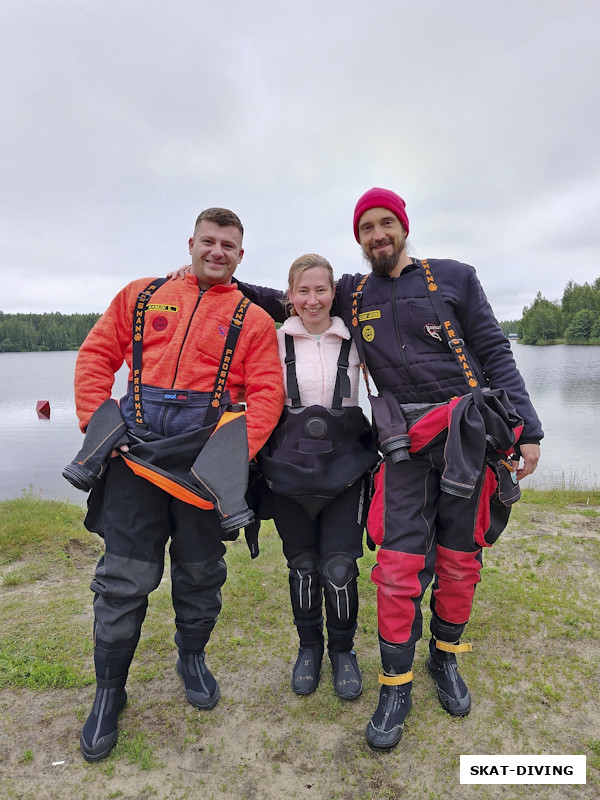 Касилов Евгений, Тюрина Анастасия, Романов Артем, передовики DRY SUIT подготовки с инструктором