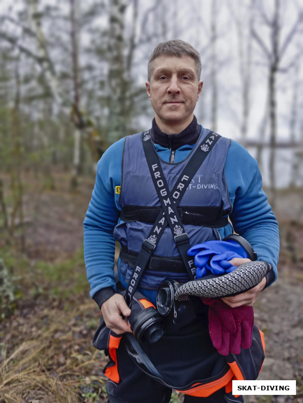 Куськин Игорь, а может действительно перекрещенные на груди подтяжки смотрятся интереснее