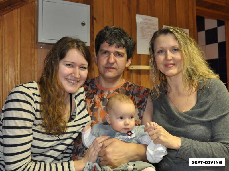 Семья Костяшиных в полном составе на начало 2012 года