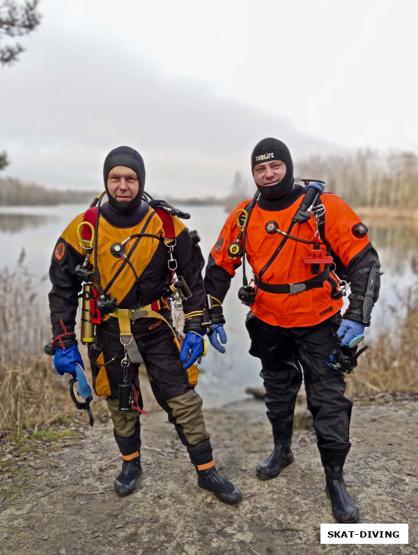 Леонов Дмитрий, Касилов Евгений, и снова оранжево-желтое сочетание