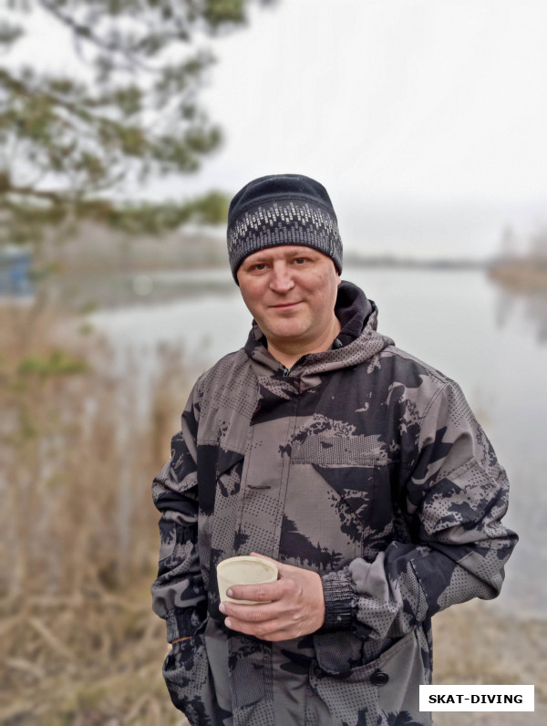 Минкин Владимир, пока не заслужил красную шапку