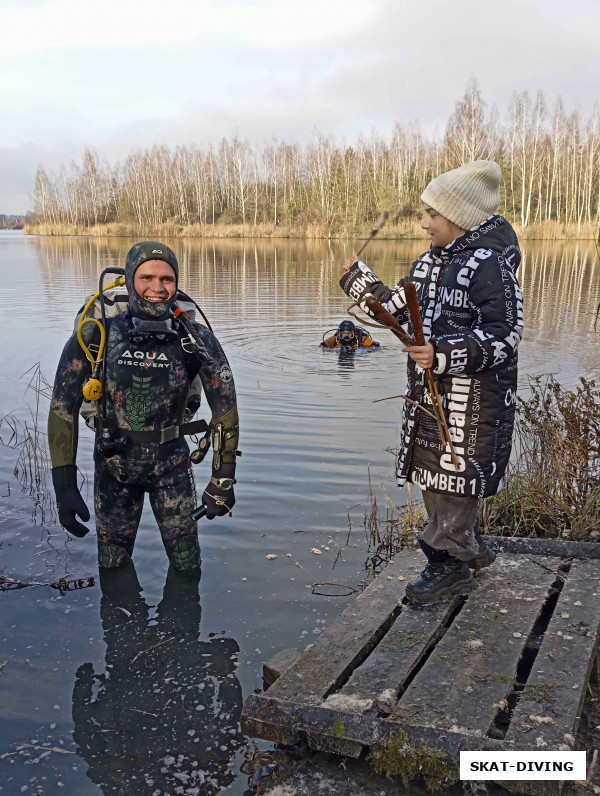 Розинкевич Игорь, Изотко Александра, одни сравнивали Сашу со святителем, другие напевали песню "Тополиный пух жара июль", пока облетали пушинки от соцветия рогоза (мы по ошибке его часто называем камышом)