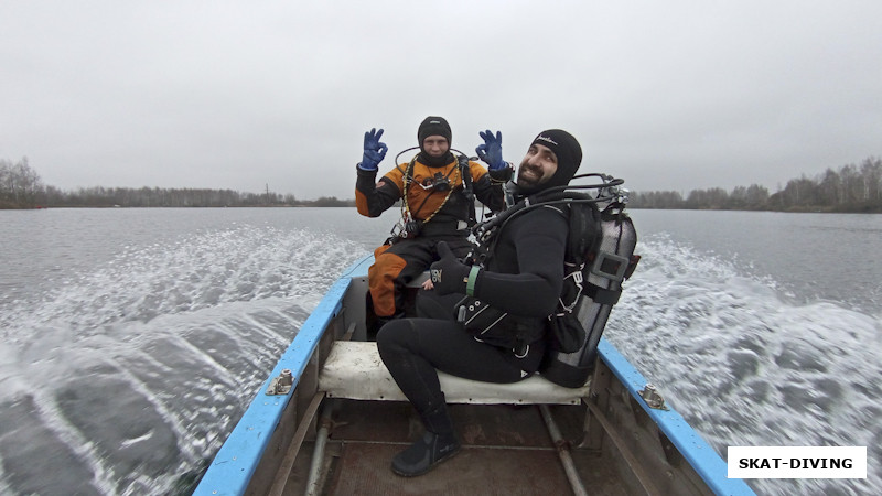 Щербаков Дмитрий, Афанаскин Александр, и разлетающиеся в стороны брызги