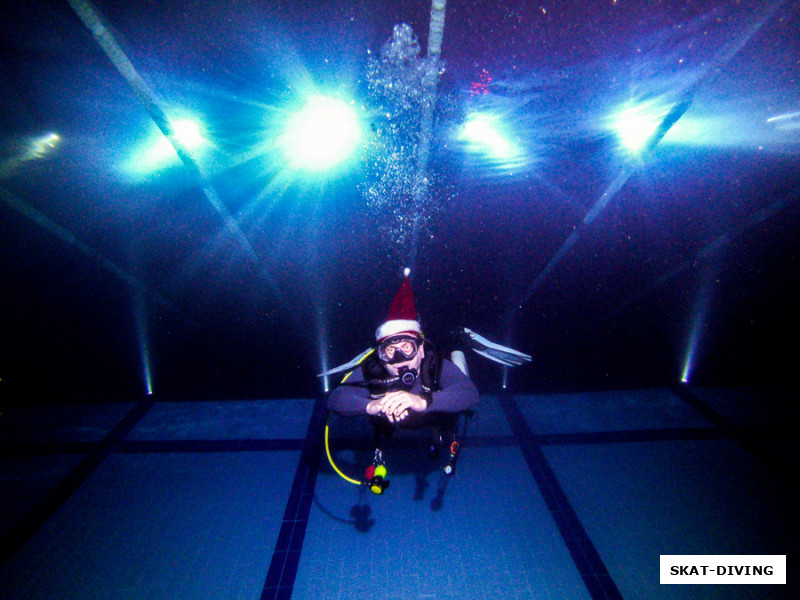 Минаков Дмитрий, Tonight, the Super Trouper beams are gonna blind me, But I won't feel blue, 
Like I always do...