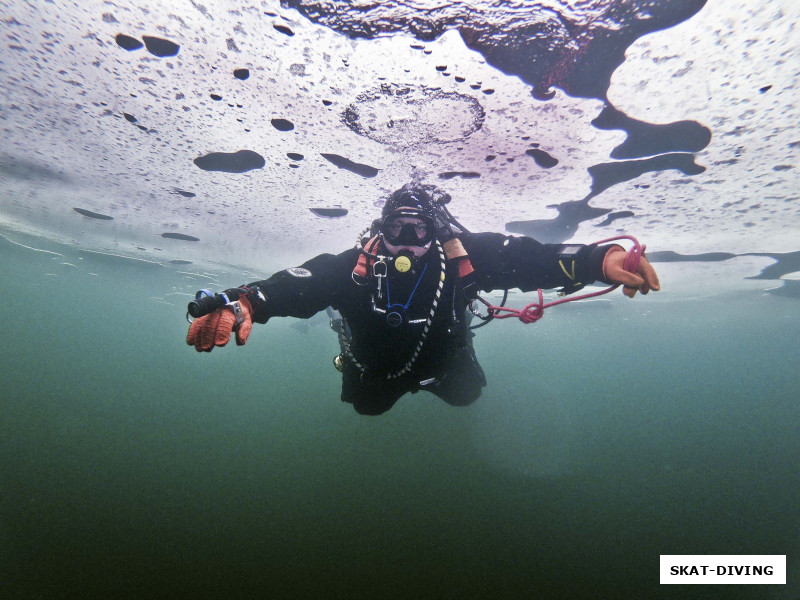 Филиппов Родион, говорят, опытные подледные ныряльщики умеют рисовать выдохами