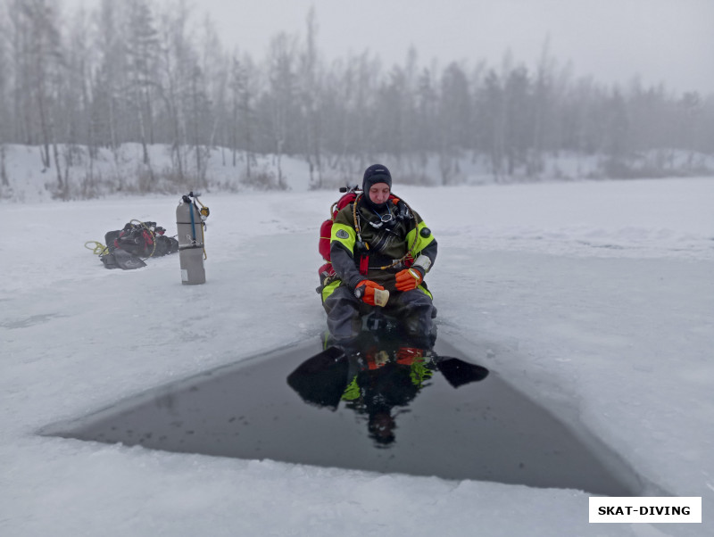 Федорук Дмитрий, на сей раз ему выпала честь открывать подледные спуски дня