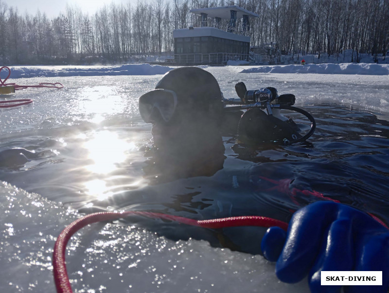 Суровый подледный дайвинг для сильных духом людей!