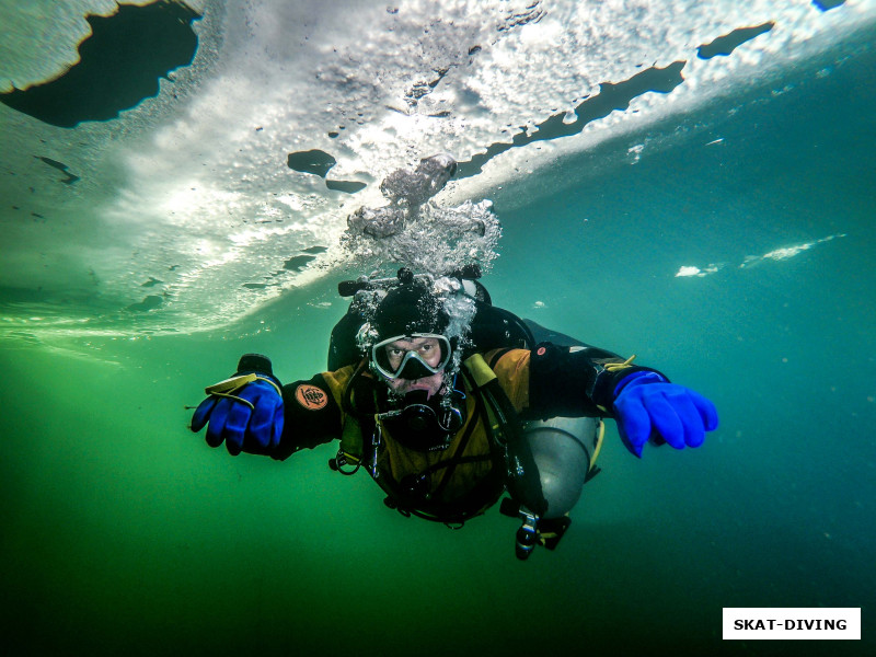 Леонов Дмитрий, было бы странно, если бы он не ухватил себе парочку классных фото с такого выезда