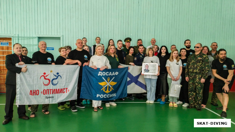 Как водится групповое фото на память...