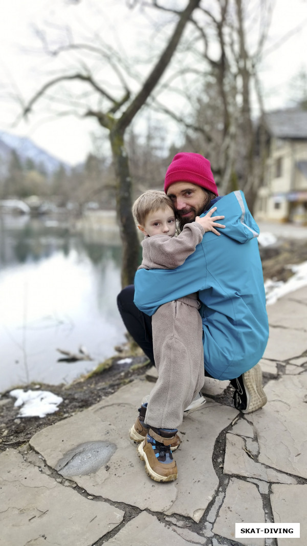 Романов Павел, Романов Артем, пока трудно себе представить, как это оказаться надолго вдали от семьи, предпочел бы и не проверять