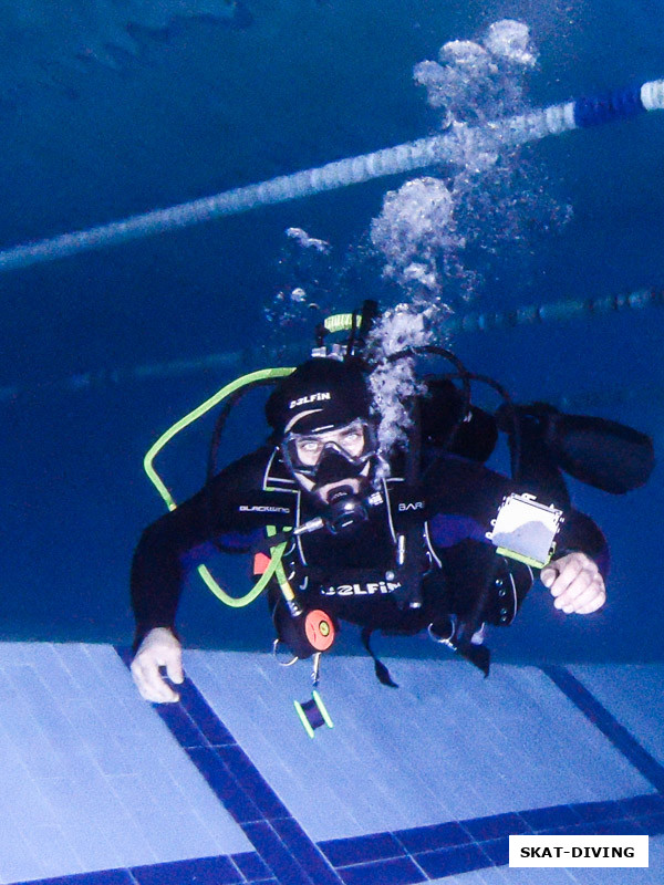 Афанаскин Александр, "а мы бандито, ганстерито, пистолето, убивате..."