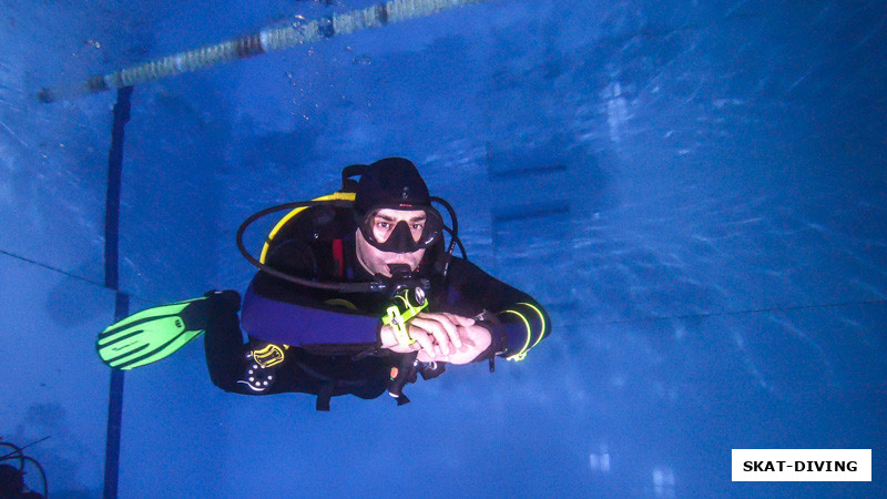 Шикун Вадим, с каким лицом нужно вплывать в подводный бар с русалками?