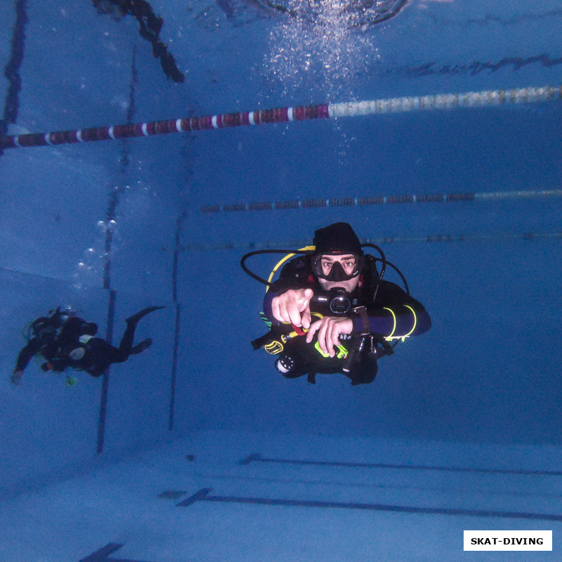 Шикун Вадим, если спросить у Вадима, кто сейчас смотрит этот фотоотчет