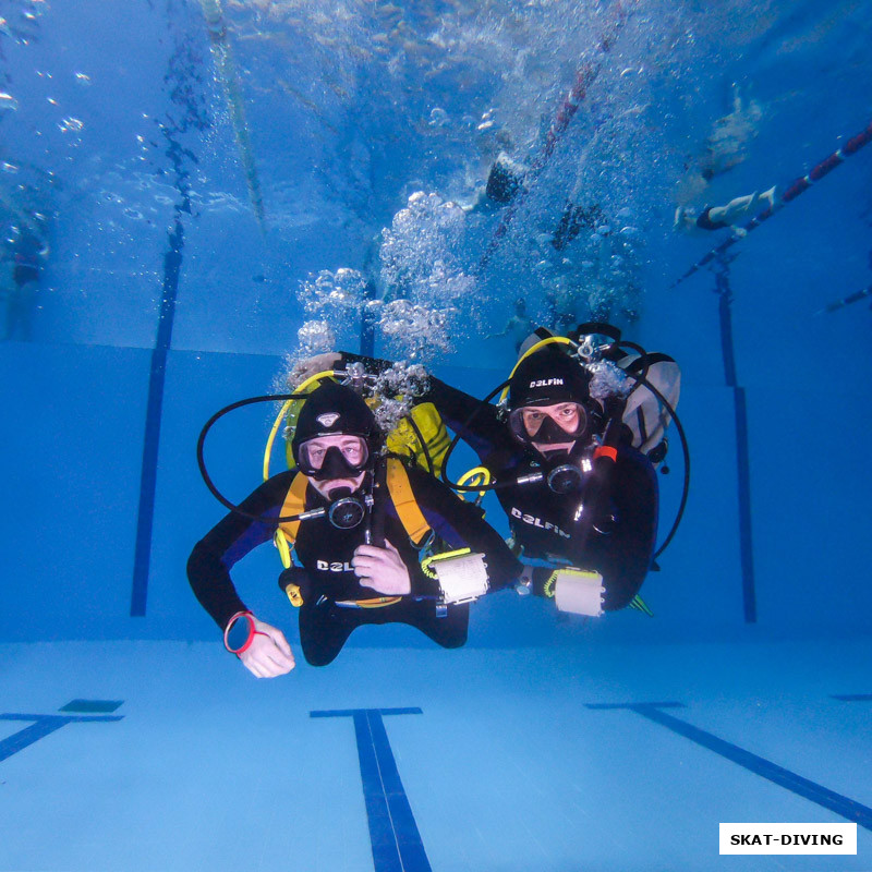 Талеронок Николай, Розинкевич Игорь, что делать если ваш жилет больше не держит воздух? Правильно, выходить на жилете напарника