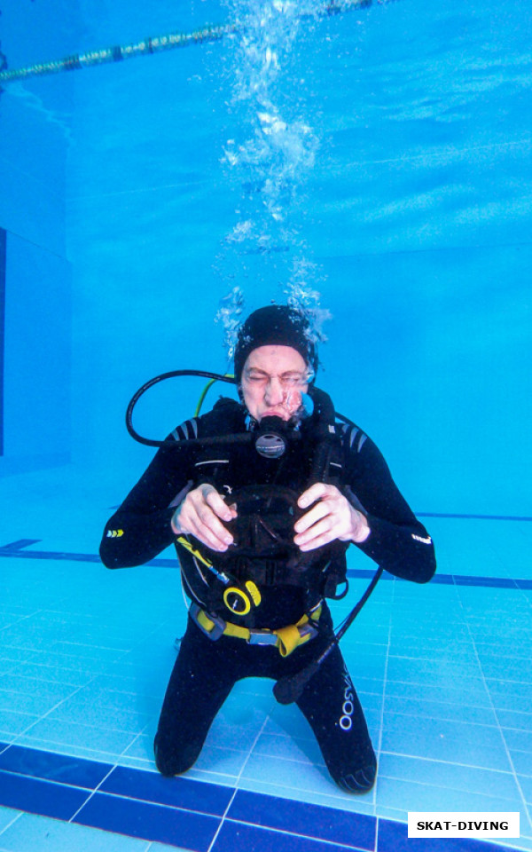 Красовский Владлен, если не делать это регулярно, то снятие маски - малоприятная процедура для дайвера