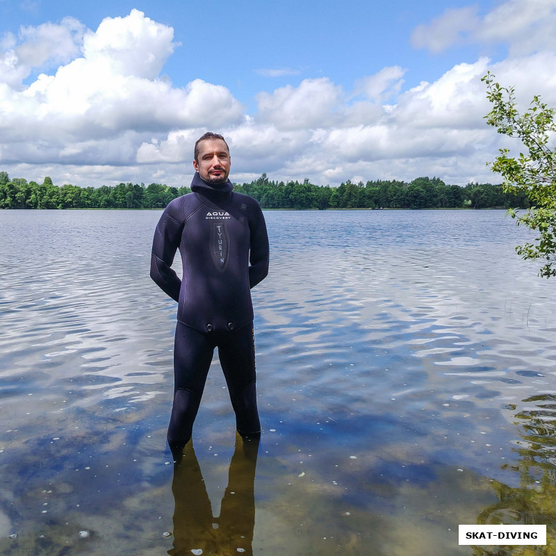 Тюрин Юрий, ну куда мы без этого неопренового гангстера, только вот какая-то просадка по шляпам наметилась...