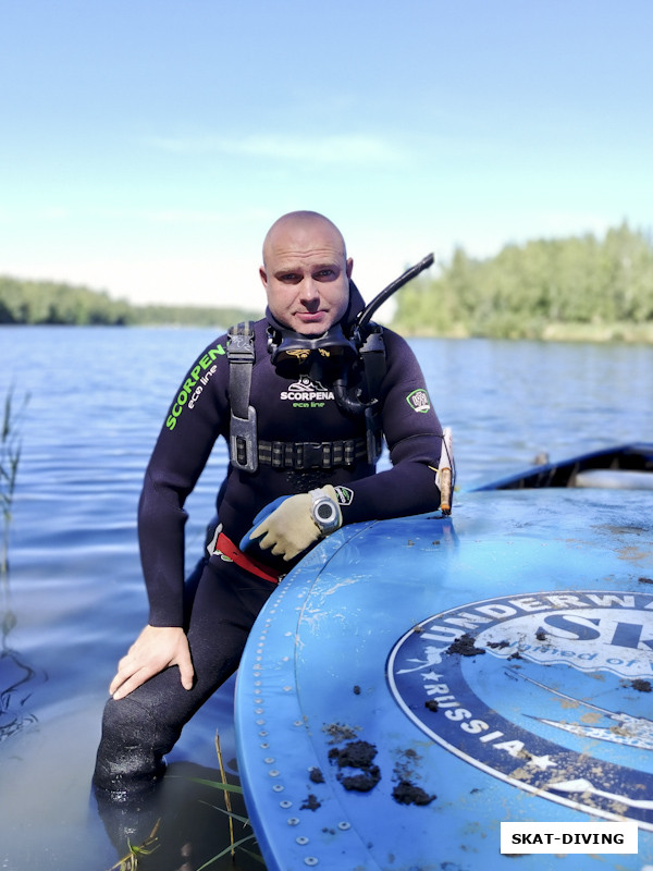 Изотко Артем, опираясь на клубную лодку можно много интересного увидеть под водой