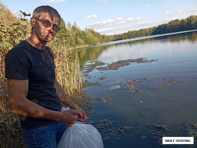 Васильцов Сергей, прибыли на первую точку выгрузки - Голубой Карьер, на фото видно во что он превращается, от голубого осталось мало.