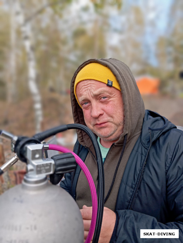 Мармылев Александр, розовый шланг напоминает всем, что за каждым великим мужчиной стоит скромная любящая женщина