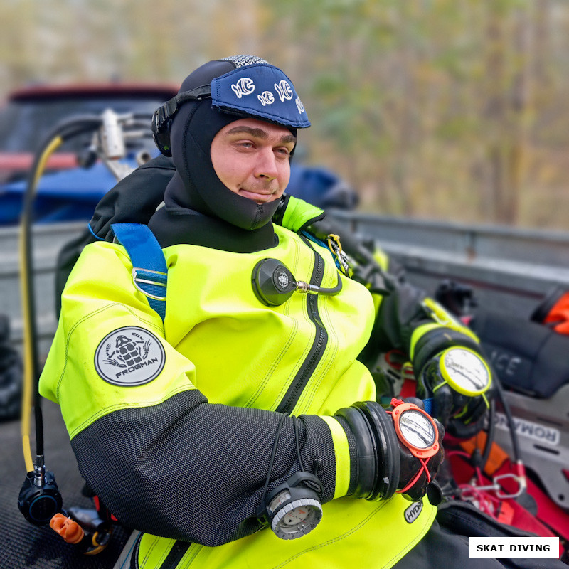 Вокрячко Сергей, часть толстолобиков в этом году мы выпустили ему на оголовник маски, уж извините