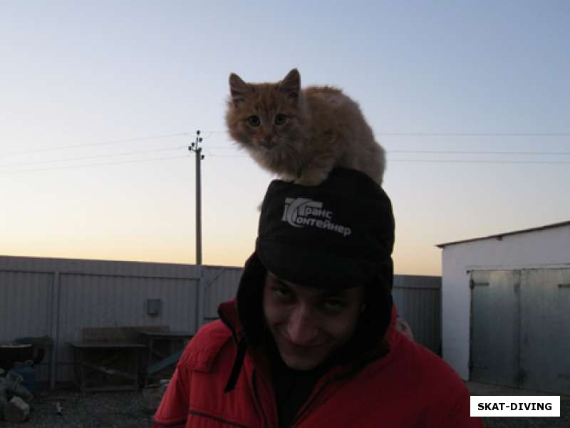 Сухомлинов Дмитрий, любимец местного кота