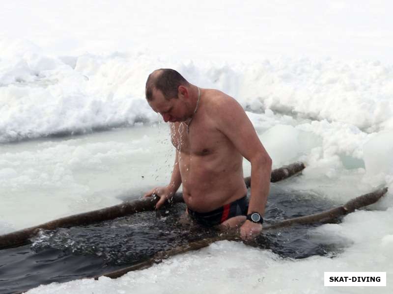 Чуков Владимир, купание на крещение в проруби