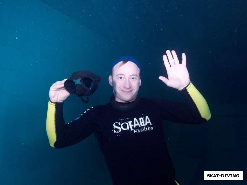 Азаров Дмитрий, привет из под воды без маски