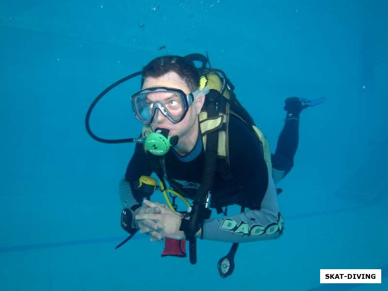 Кривавич Сергей, продвинутый дайвер постоянно следит за положением тела под водой