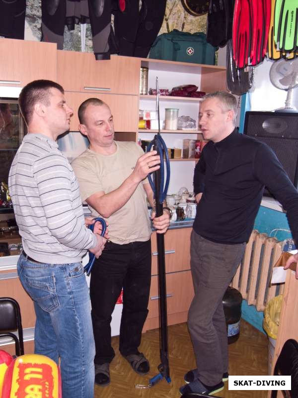 Субботин Валерий, Ильюшин Дмитрий, Гришутин Сергей, и ROB ALLEN TUNA 130