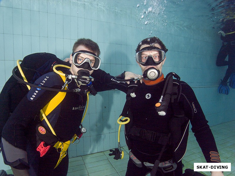 Кирюхин Роман, Василенко Евгений, ну и конечно первое фото со своим инструктором под водой