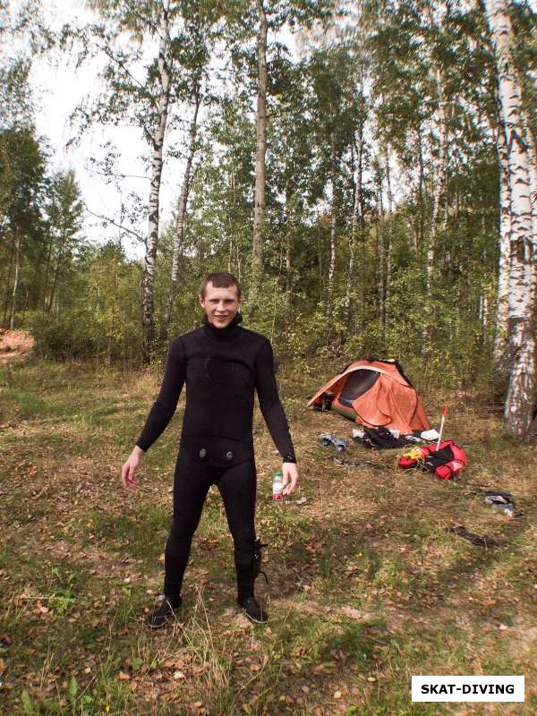 Щербаков Дмитрий, решил попробовать себя в подводной охоте, но для начала попозировать в гидрокостюме