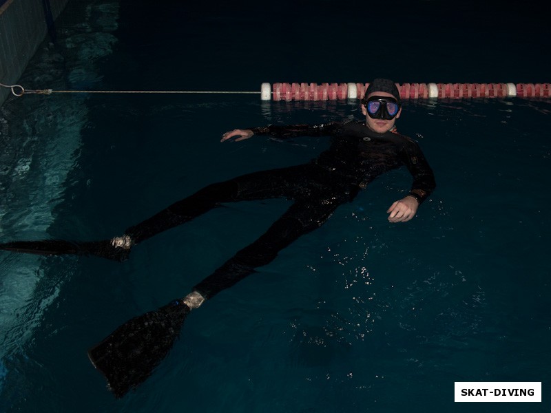 Федорук Дмитрий, перед выполнением упражнений на воде можно немного расслабиться и поплавать