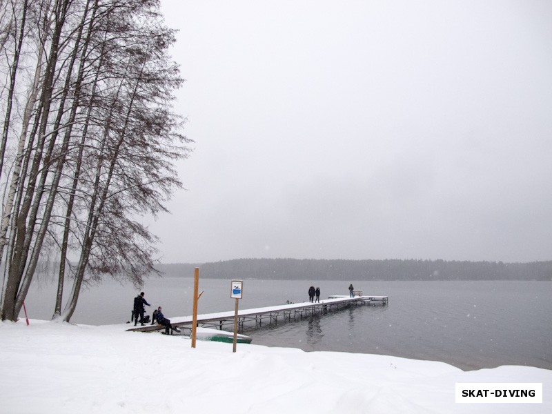 Тихая безветренная погода, легкий снежок и прозрачность воды 2-2.5 метра отличные условия для этого времени года