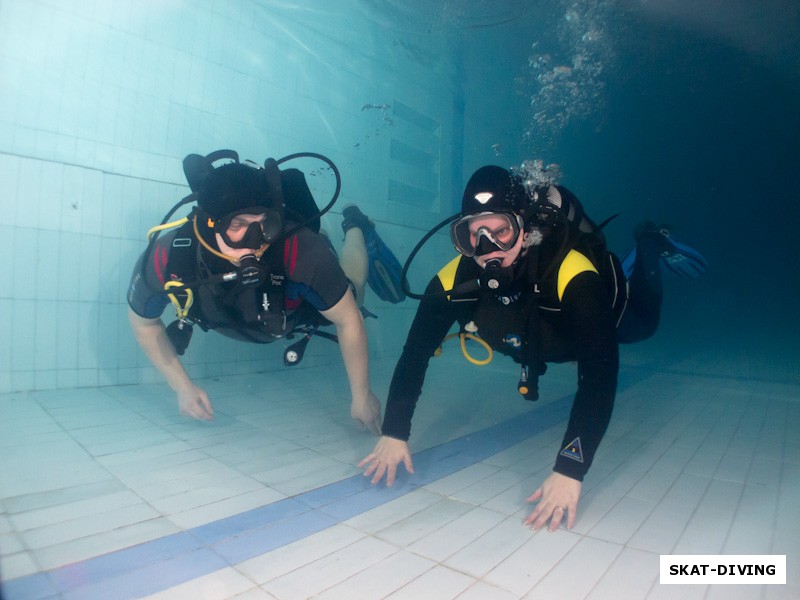 Быченков Дмитрий, Москаленко Вера, начало подводной прогулки, есть возможность увидеть знакомый бассейн с нового ракурса