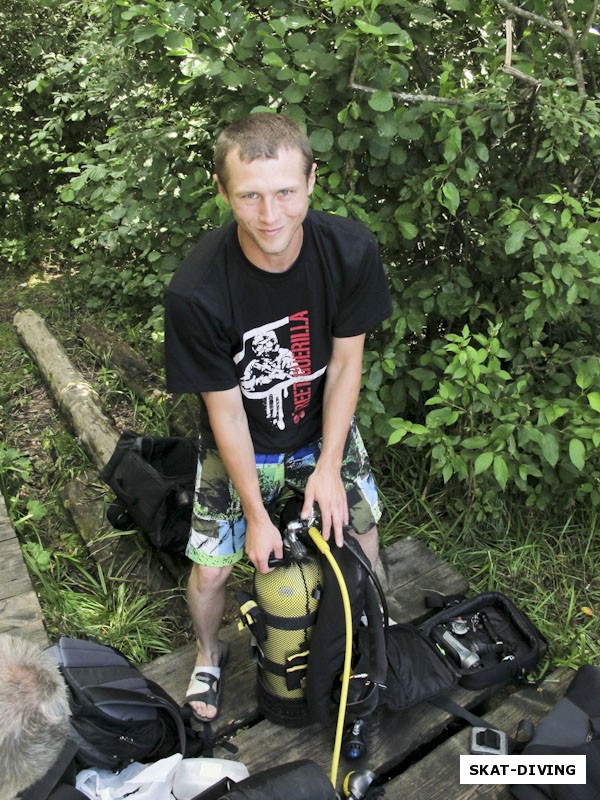 Щербаков Дмитрий, вместе с учениками курса DEEP отправился на поиски самой глубокой точки лесного озера