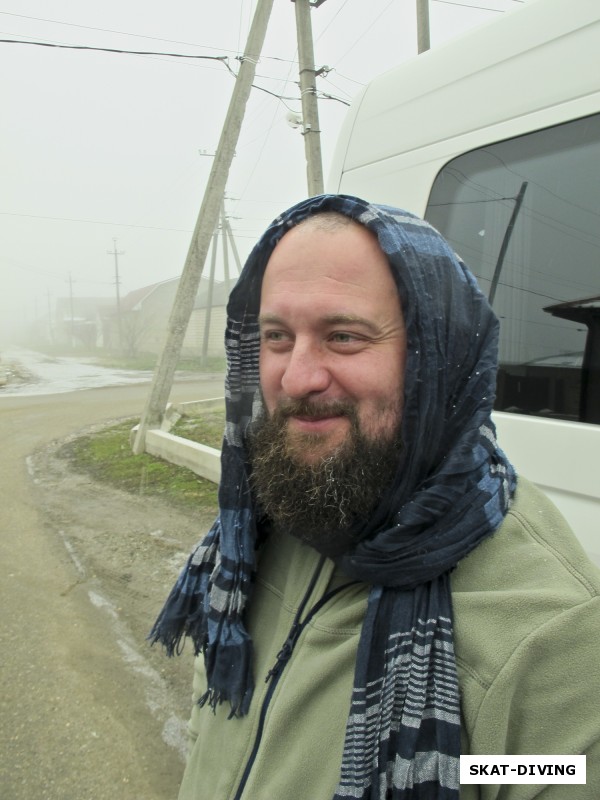 Зеленев Андрей, в новом 2018 году в моде будут теплые шарфы, укрывающие уши и головы дайверов