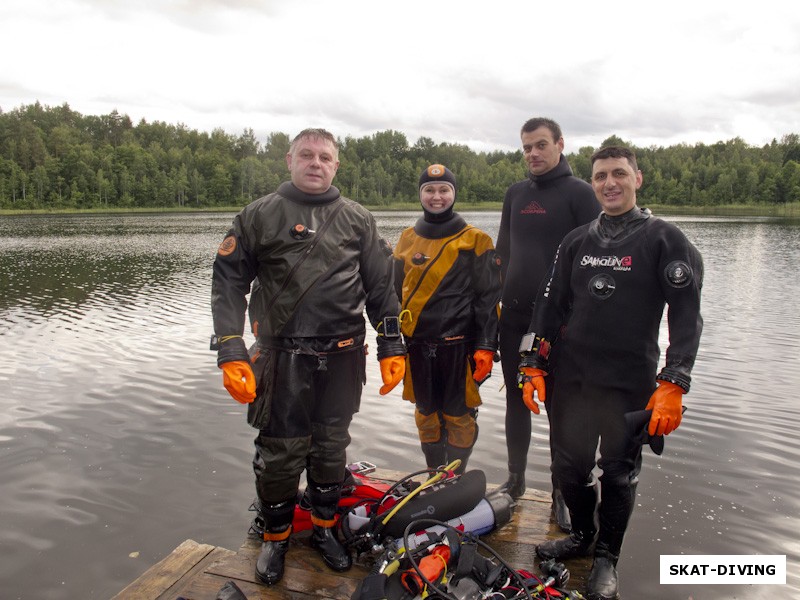 Харитонов Максим, Харитонова Оксана, Горемыкин Андрей, Погосян Артем, завершали подводную программу в этот день