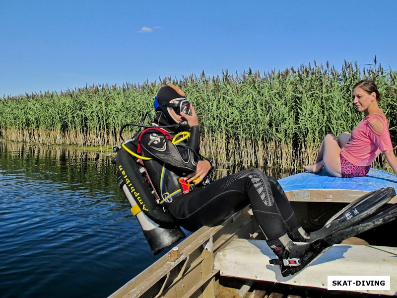 Трошин Артем, Клименченко Екатерина, вход в воду с лодки кувырком назад