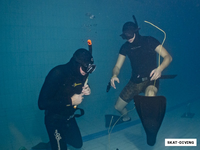 Палеев Алексей, Изотко Артем, что делать, если вы зацепились маской под водой и с ужасом убедились в этом при всплытии