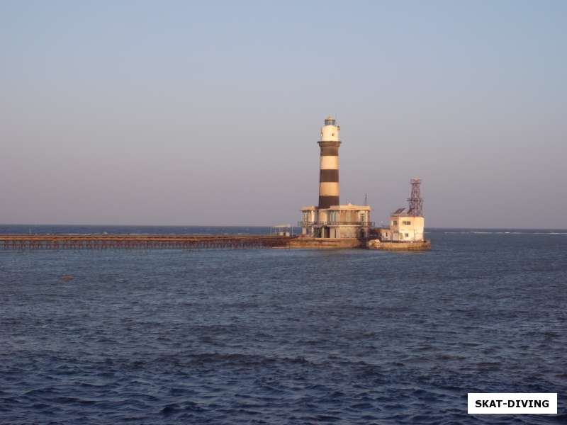 маяк на Красном море