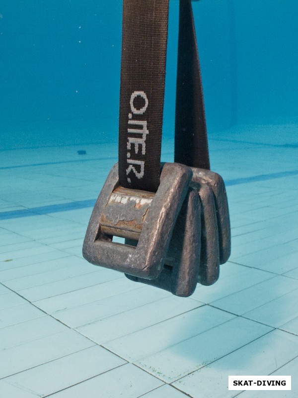 Нехитрый набор, позволяющий провести под водой полноценную тренировку по навыкам плавучести