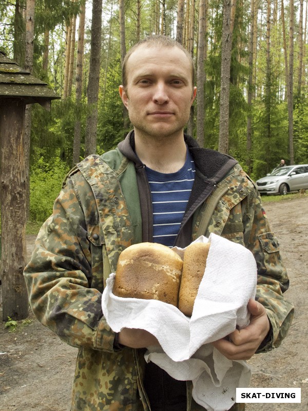 Мелешкин Николай, в очередной раз удивил всех домашним хлебом
